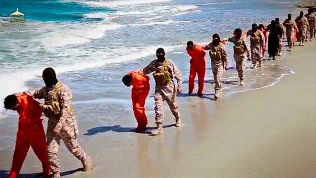 [ISIS ejecutando a cristianos coptos en Libia