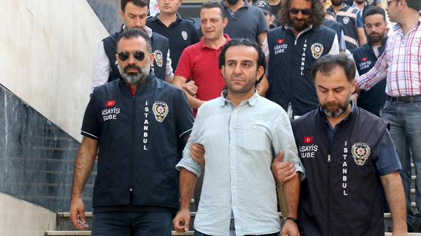 Bulent Mumay, uno de los 21 periodistas turcos que fueron detenidos después del golpe de Estado fallido y fueron llevados ante la Justicia (AP)