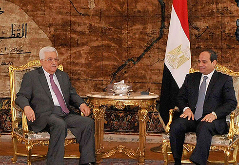 Al-Sisi está furioso con Abbas por rechazar el plan de reconciliación con Hamas y optar por castigar a Gaza (Foto: Reuters) (Foto: Reuters)