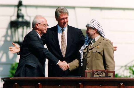 Resultado de imagen de clinton arafat y Rabin en camp david imagenes