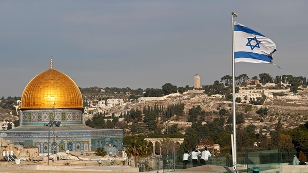 El reconcimiento de Jerusalén como capital de Israel de parte de Estados Unidos provocó alegría entre los israelíes y rechazo entre los palestinos (AFP)